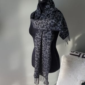 Grey leopard fringe scarf